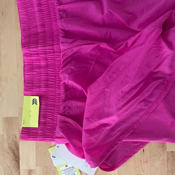 Translucent Tulip Short - Picture 4 of 6